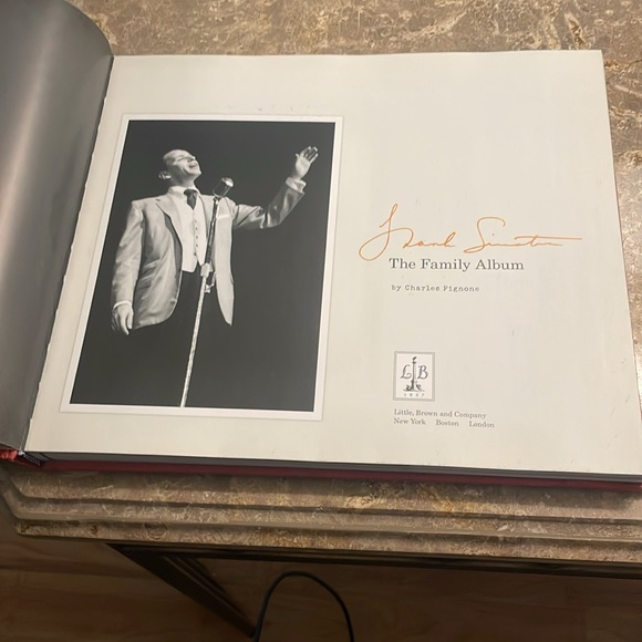 Frank Sinatra The Family Album Book - Picture 4 of 9
